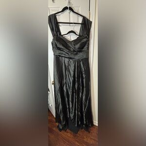 NEW WOMENS BLACK SATIN EVENING GOWN With Corset Back & Pockets. No Tags